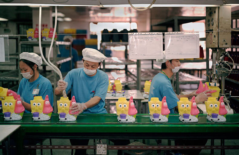 玩具生产流水线